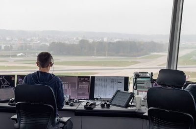 Air_traffic_controller